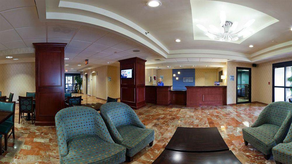 Holiday Inn Express - Atlanta-Kennesaw By Ihg Exterior photo