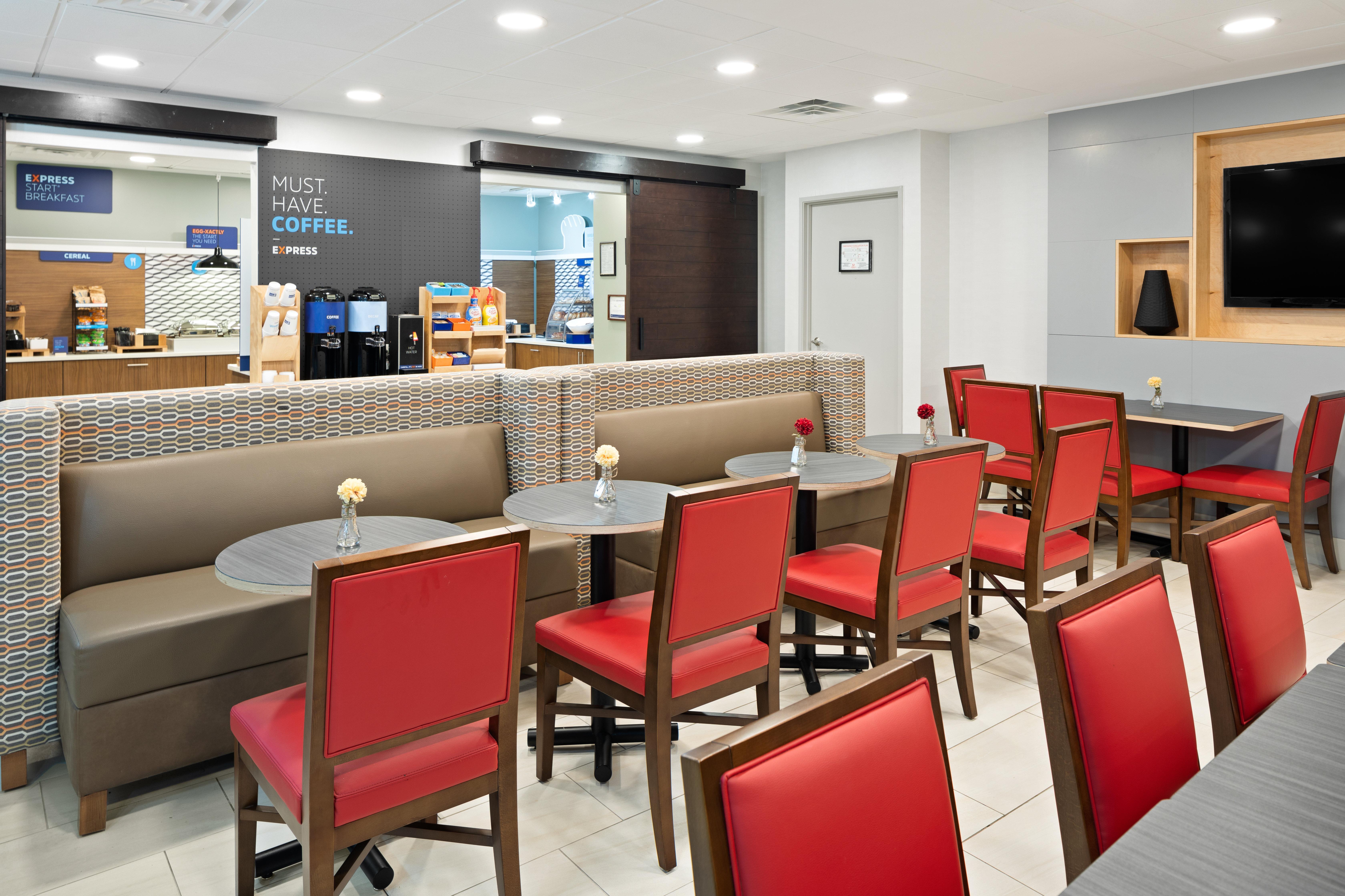 Holiday Inn Express - Atlanta-Kennesaw By Ihg Exterior photo